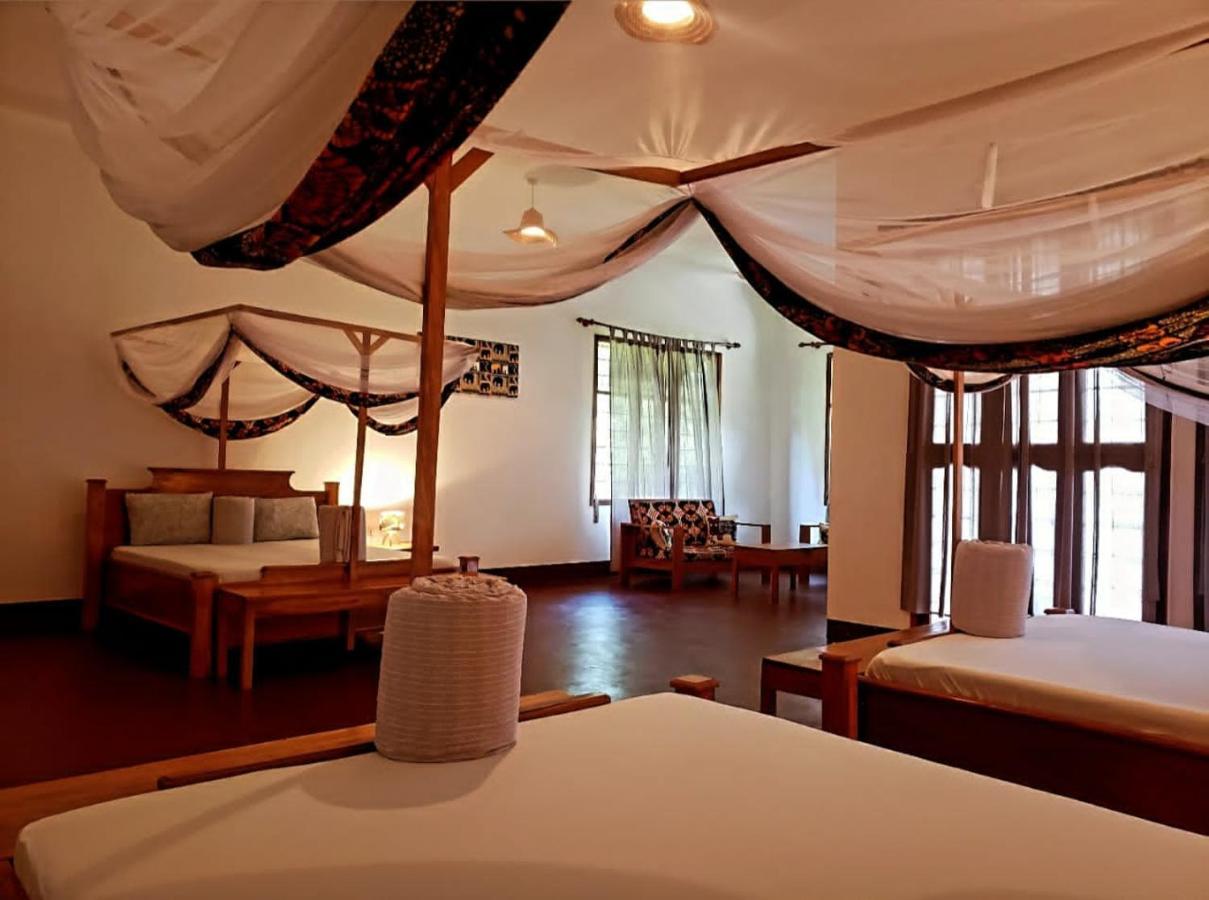 Camp Bastian Mikumi Villa Ngoại thất bức ảnh