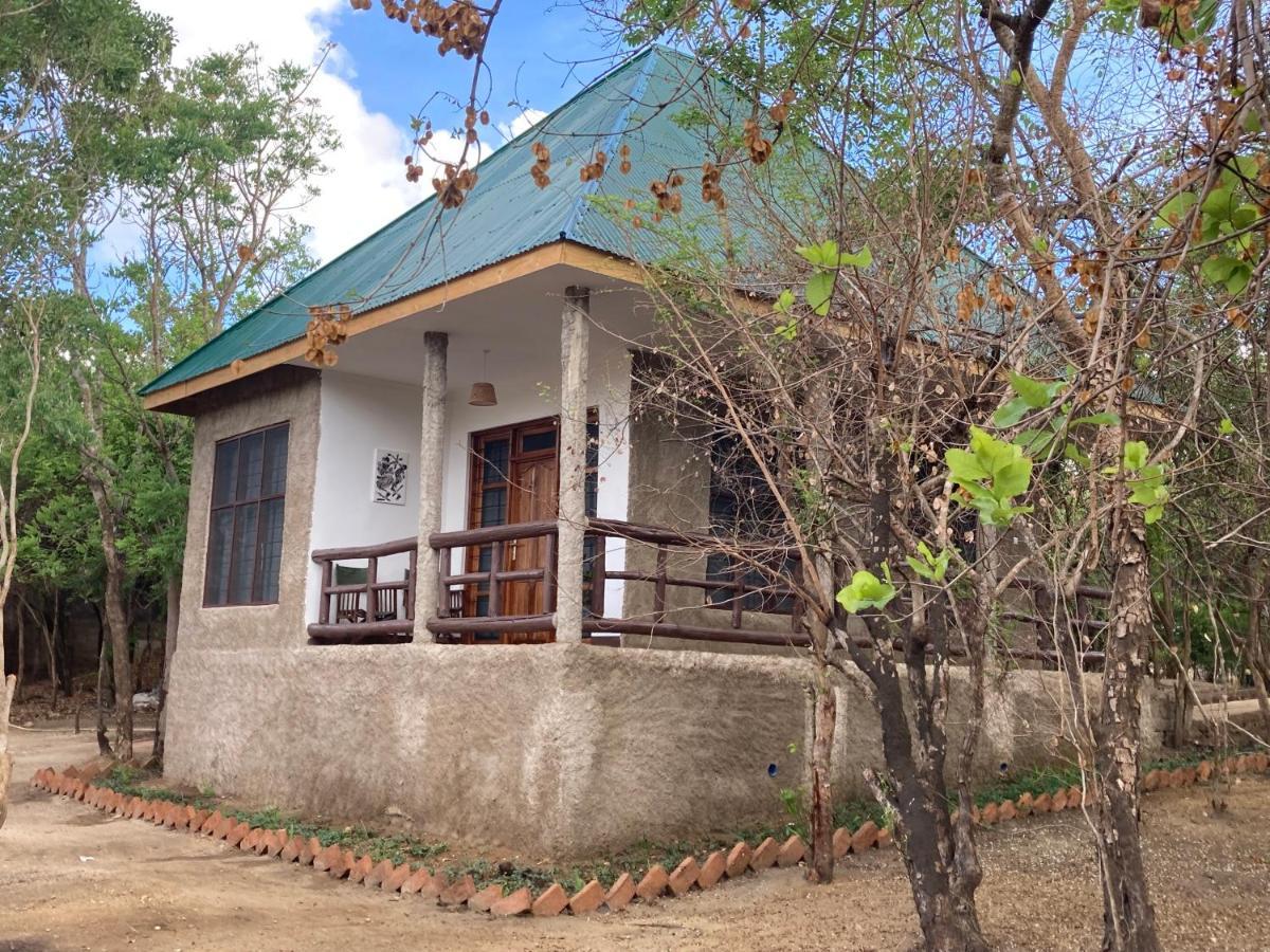 Camp Bastian Mikumi Villa Ngoại thất bức ảnh