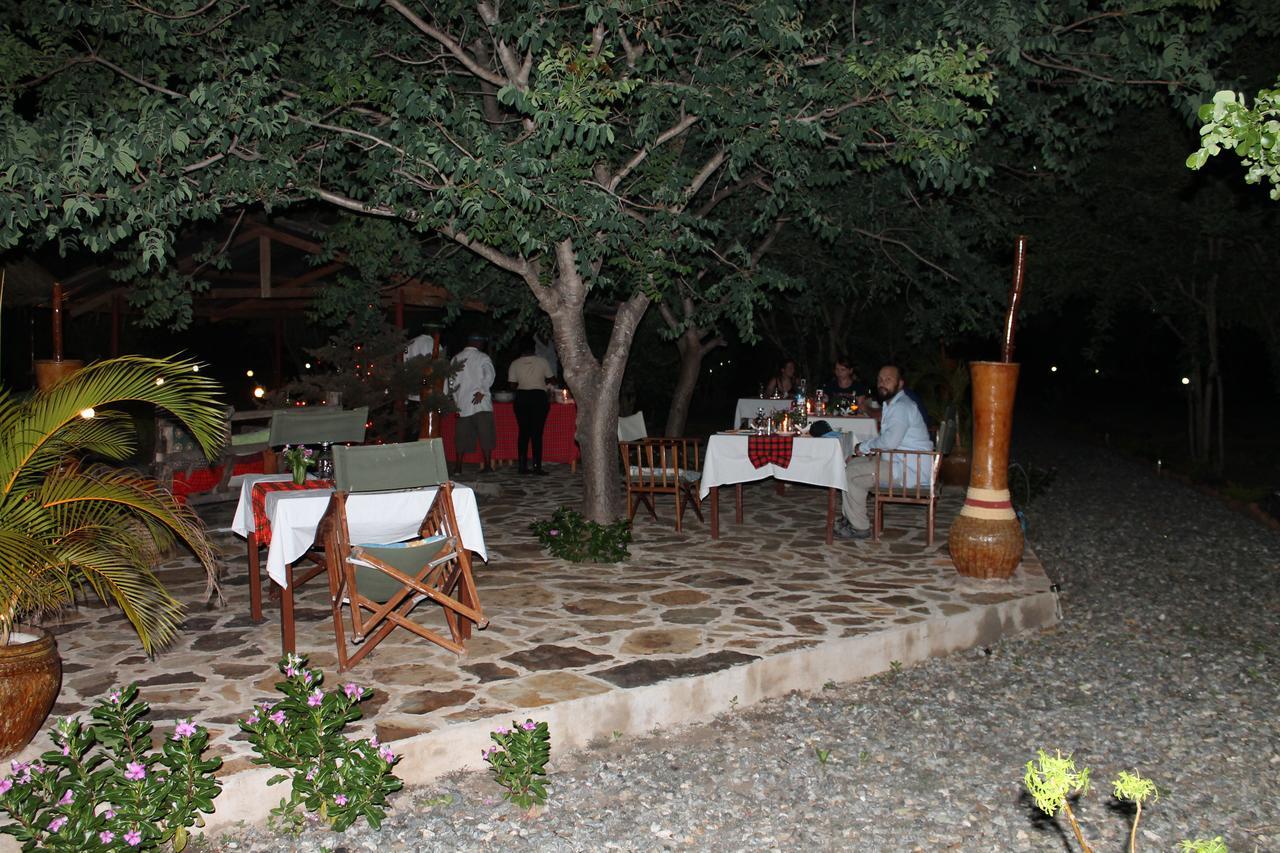 Camp Bastian Mikumi Villa Ngoại thất bức ảnh
